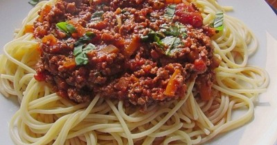 Мясное рагу Болоньезе для спагетти и другой пасты