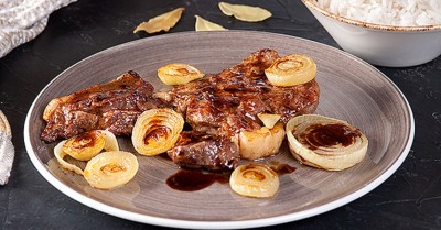 Стейк из говядины в лимонно-соевом соусе