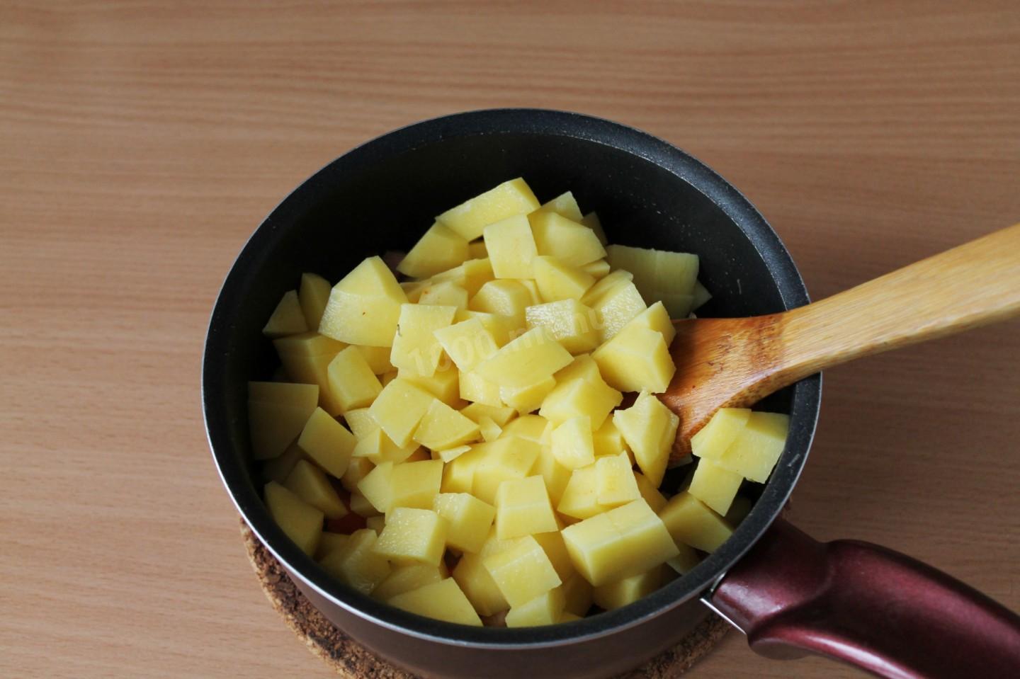 Как тушить картошку пошаговый рецепт