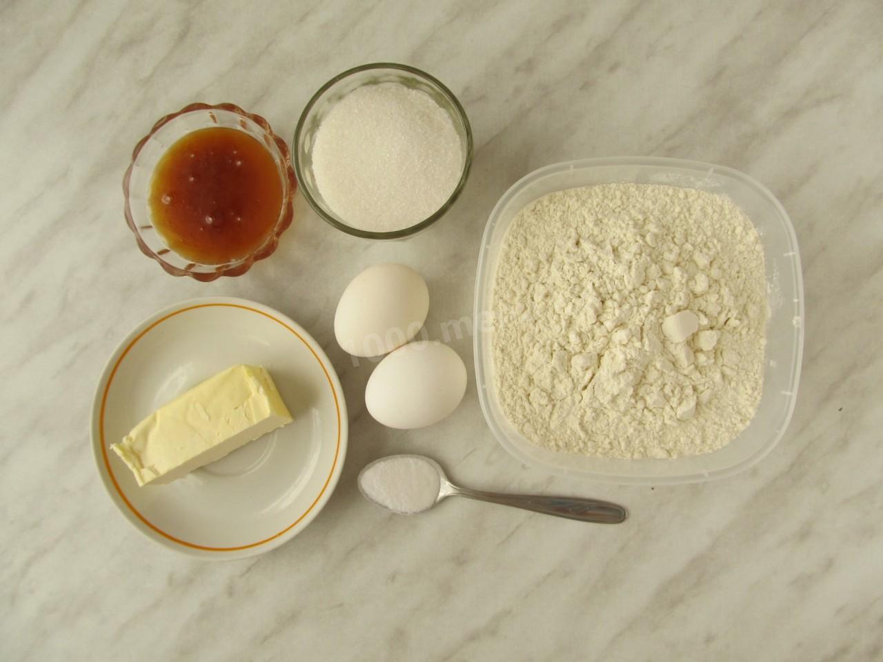 Сметана масло сливочное мука яйца. Сметана мед. Тесто:сметана, масло,мед, мука, сода. Торт яйцо медовый шаблон. Сметанное тесто шпаргалка.
