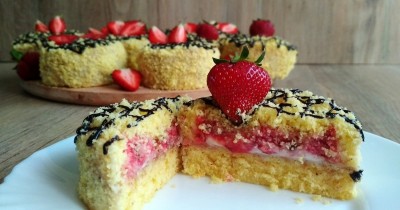  Пирожные с клубникой и бананом - пошаговый рецепт приготовления с фото  