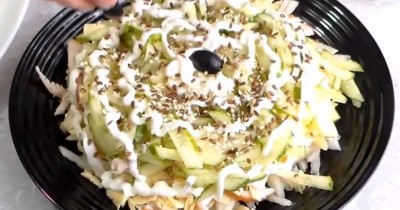 Салат с курицей и грушей