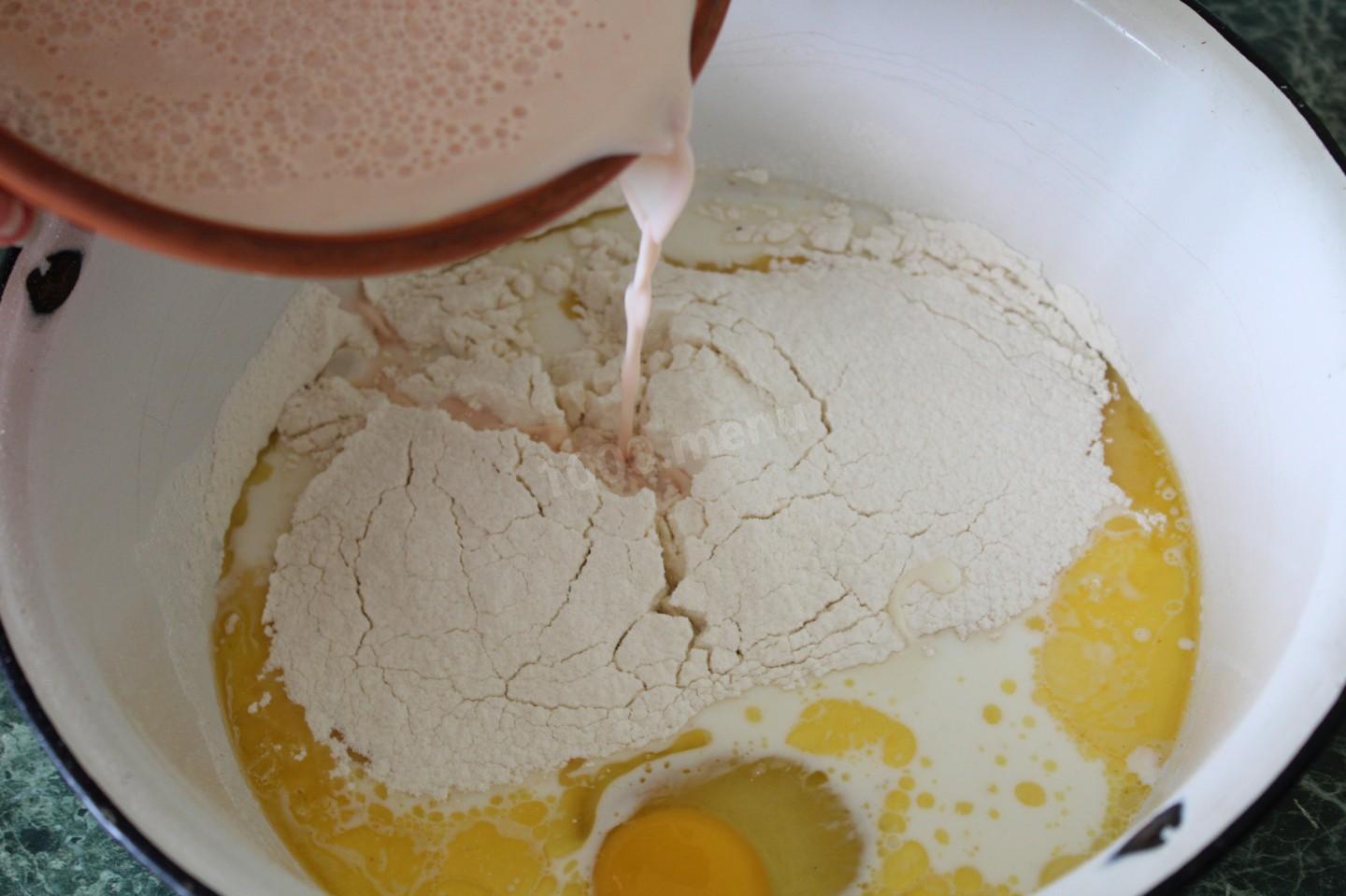 Для чего добавляют яйца в тесто