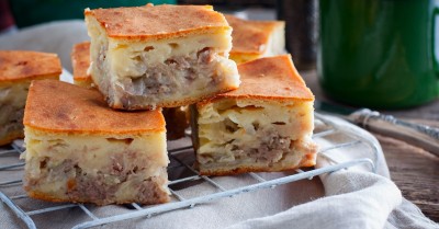 Пирог на кефире с мясом и картошкой