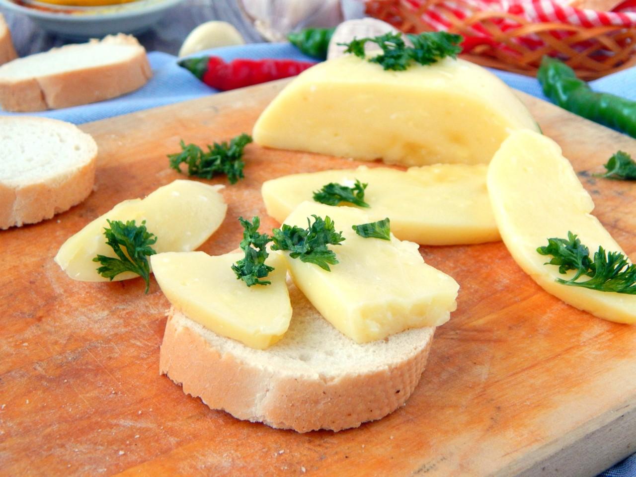 Как приготовить сыр в домашних условиях: простые рецепты и советы