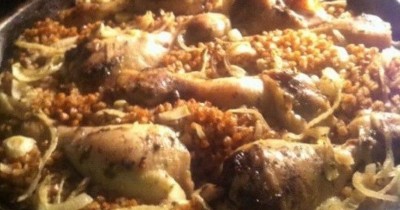 Гречка с куриными ножками в духовке