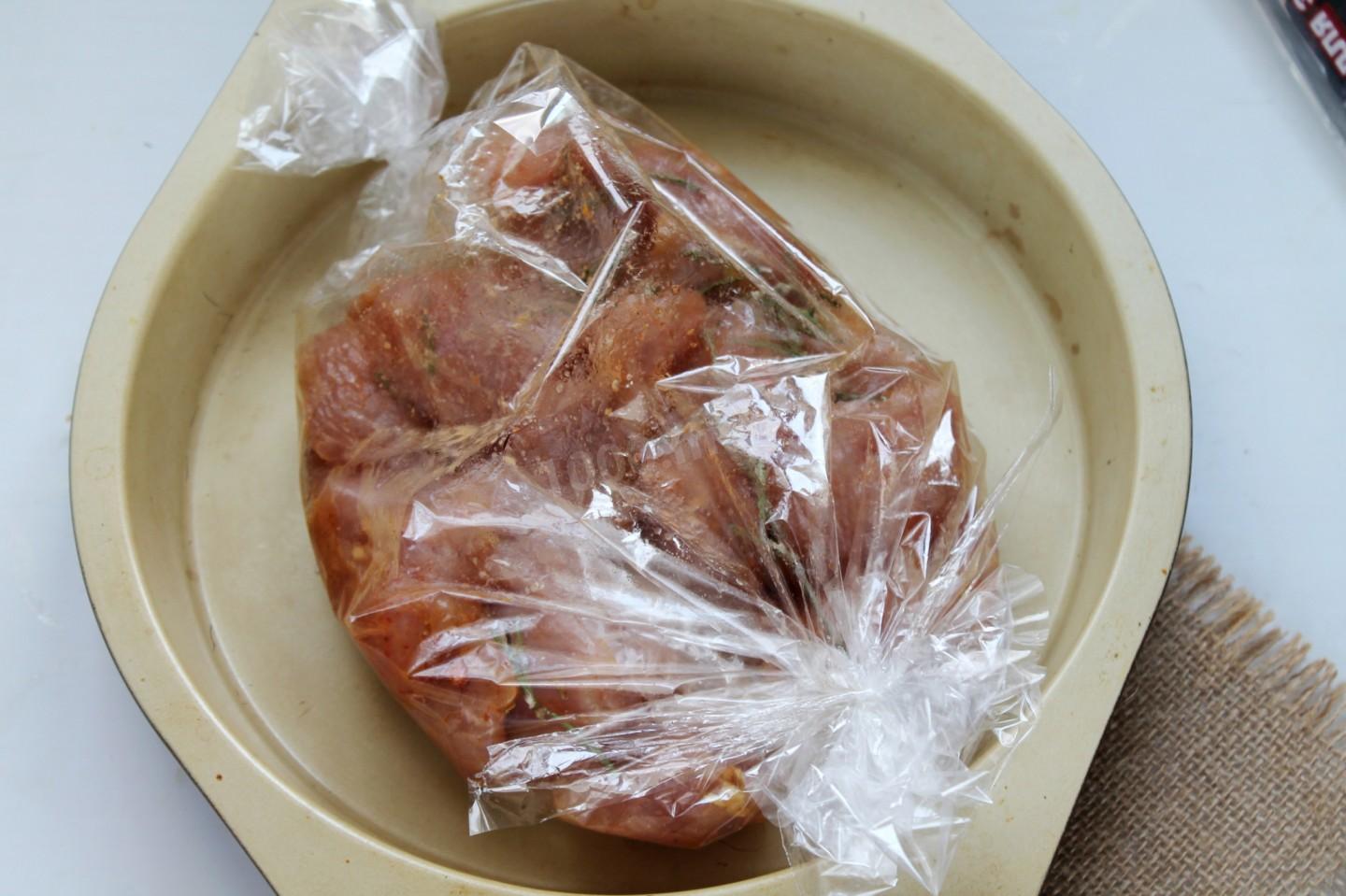 Хлеб в духовке в рукаве для запекания. Кулинарный рукав для запекания. Рукав для запекания без упаковки. Рыба в рукаве для запекания. Индейка в пакете для запекания.