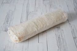 лаваш с крабовыми палочками и яйцом и плавленным сыром пошаговый рецепт. ruletiki iz lavasha s krabovymi palochkami 1554049065 11 min. лаваш с крабовыми палочками и яйцом и плавленным сыром пошаговый рецепт фото. лаваш с крабовыми палочками и яйцом и плавленным сыром пошаговый рецепт-ruletiki iz lavasha s krabovymi palochkami 1554049065 11 min. картинка лаваш с крабовыми палочками и яйцом и плавленным сыром пошаговый рецепт. картинка ruletiki iz lavasha s krabovymi palochkami 1554049065 11 min. Красивый, оригинальный, без майонеза, праздник каждый день! Рулет из лаваша с крабовыми палочками не только эффектно выглядит, он еще и очень вкусный! Обычно такие рулеты промазывают майонезом, в этом же рецепте для начинки используются два вида сыра. Эти пестрые рулетики украсят стол в будни и на праздники!