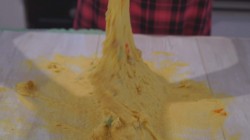 куличи с куркумой рецепт. pasxalnyi kulich na prazdnichnyi stol 1554192957 15 min. куличи с куркумой рецепт фото. куличи с куркумой рецепт-pasxalnyi kulich na prazdnichnyi stol 1554192957 15 min. картинка куличи с куркумой рецепт. картинка pasxalnyi kulich na prazdnichnyi stol 1554192957 15 min. Этот яркий желтый кулич с лимонным ароматом станет прекрасным дополнением вашего праздничного стола и подарит радость всей семье.
