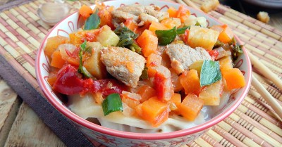 Цуйван монгольская лапша с мясом и овощами
