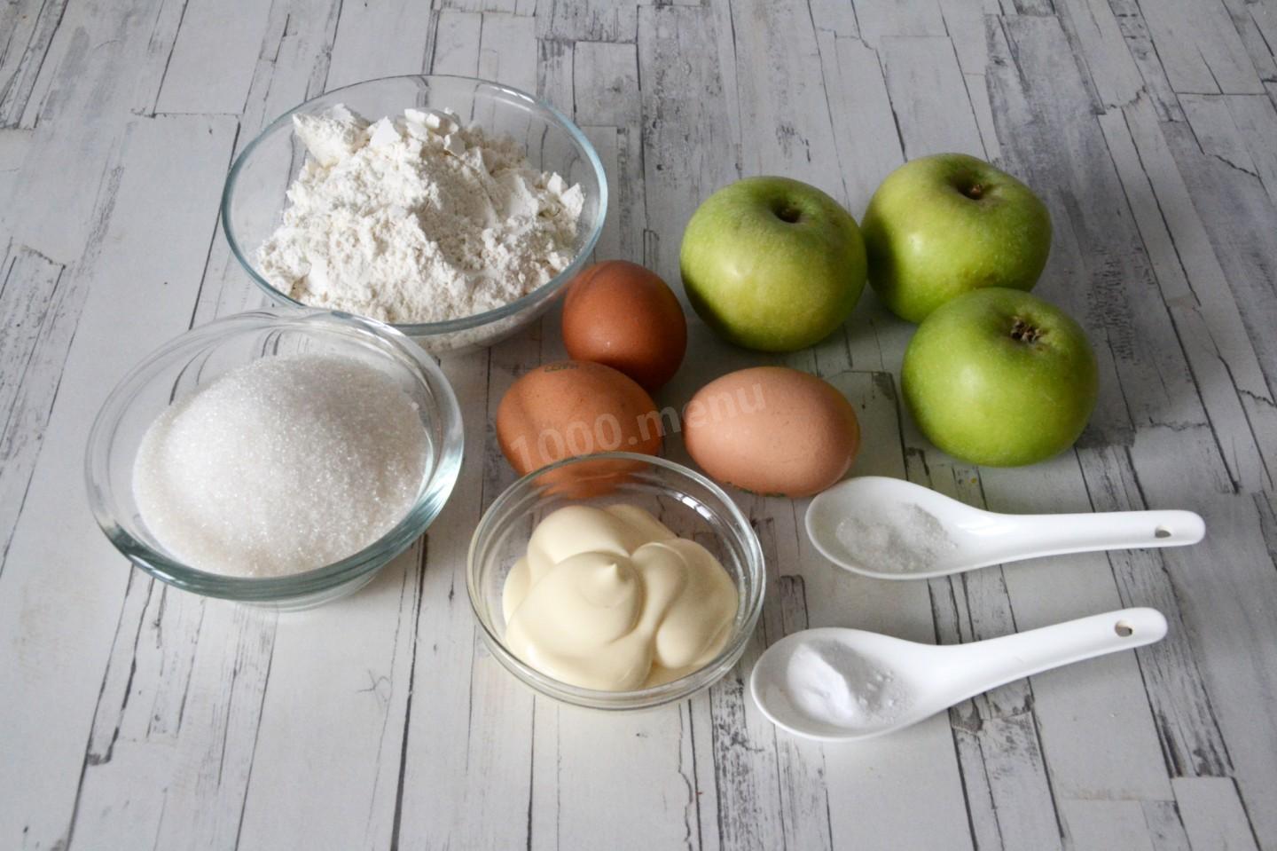 Масло яблоки мука. Ингредиенты для шарлотки. Шарлот яблочный Ингредиенты. Ингредиенты для шарлотки с яблоками. Продукты для шарлотки с яблоками.