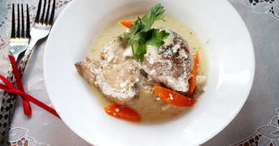  Жареная курица с чесноком на сковороде в сметане - пошаговый рецепт приготовления с фото  