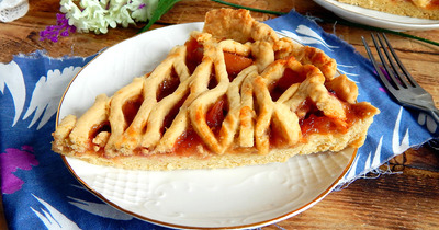 Пирог с яблочным повидлом
