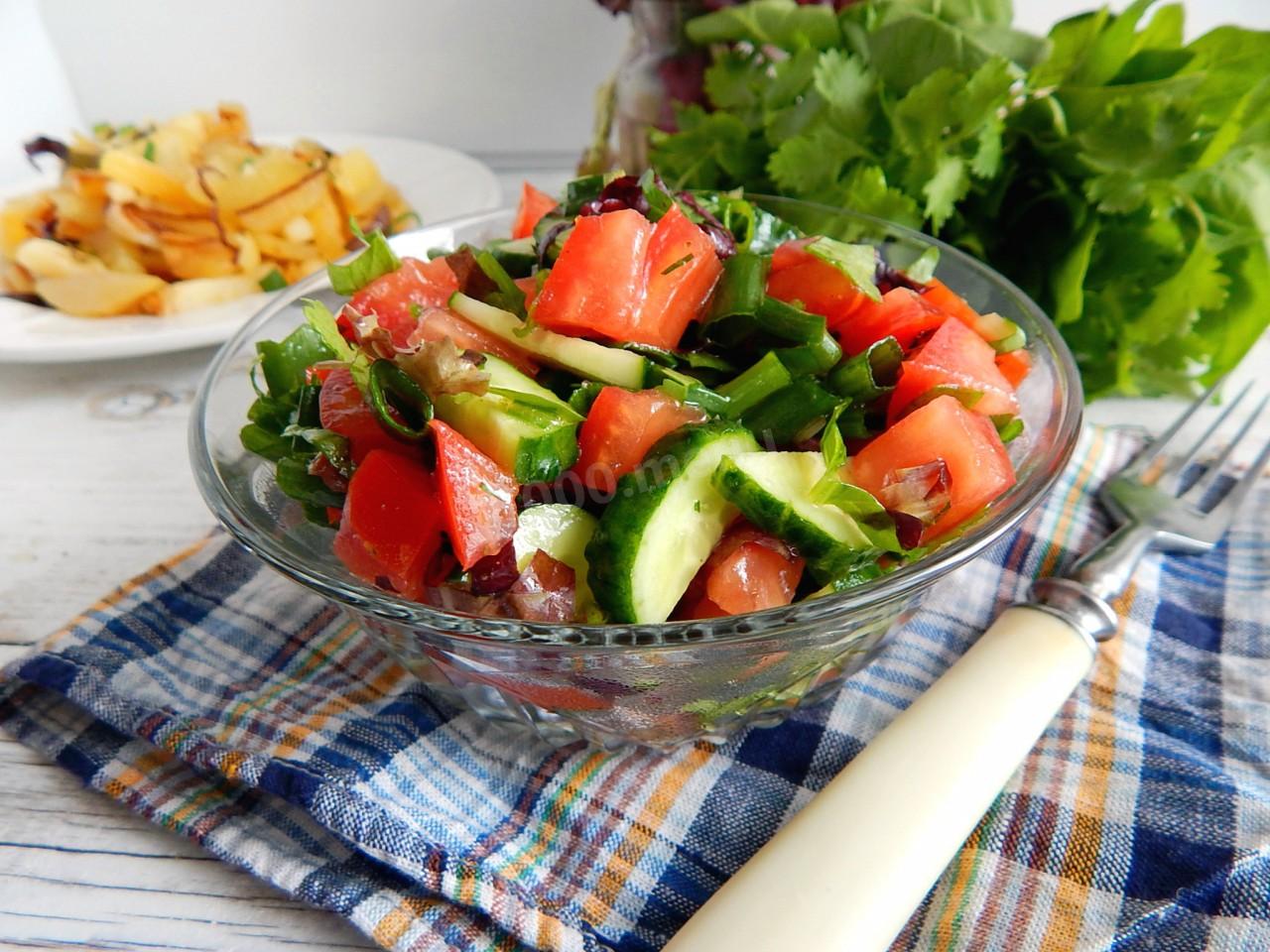 калорийность салат из огурцов и помидор с раст маслом (120) фото