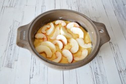 pirog na ryajenke s yablokami recept s foto 1567013953 8 min
