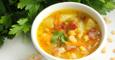 Гороховый суп с беконом и картофелем