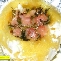 Запеченный картофель в фольге с сыром и майонезом