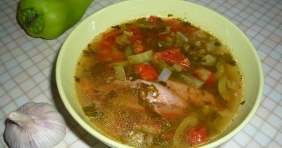 Суп шулюм из баранины с баклажанами, помидорами и перцем
