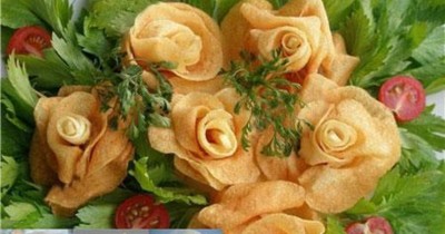 Розы из картофеля