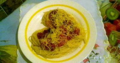 Спагетти с сыром помидорами и баклажанами