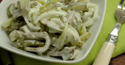 Салат с телятиной и солеными огурцами