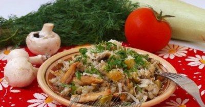 Перловка на гарнир с кабачками, грибами, курицей