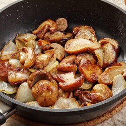 Из лесных грибов