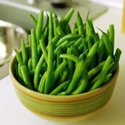 С зелёной стручковой фасолью