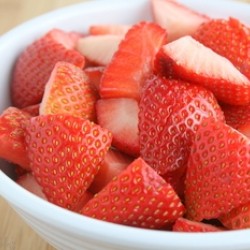 С клубникой