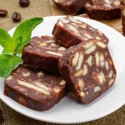 Шоколадная колбаса из печенья