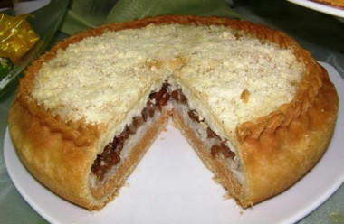 Губадия с яйцами и сухофруктами