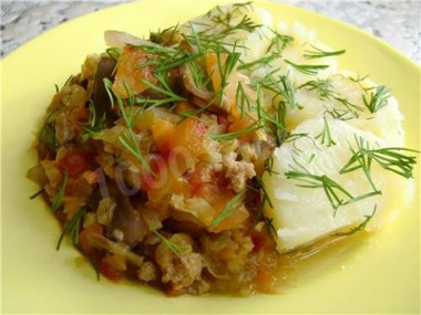 Капуста с фаршем и белыми грибами