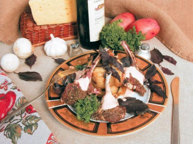 Края с розмарином и запеченным картофелем