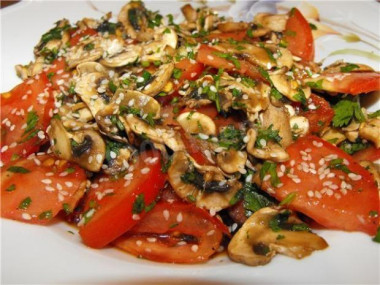 Куриный салат с сыром Томатная гармония