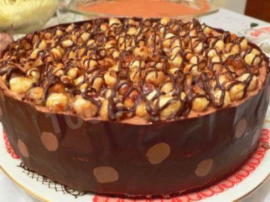 Торт на маргарине с медом и миндалем