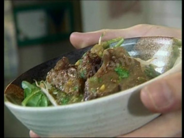Мясное рагу с апельсиновым соком и имбирем