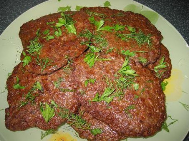 Котлеты из свиной печени с крахмалом и рисом