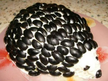Салат с жареными шампиньонами Ежик