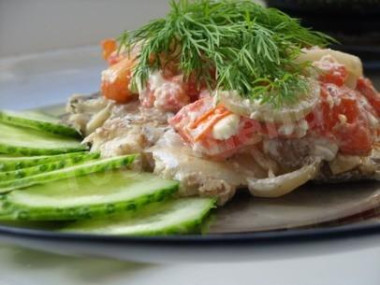 Скумбрия с помидорами черри и лимоном запеченная в духовке