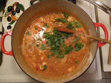 Креветками с соусом карри