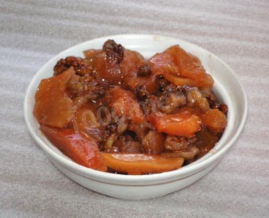 Айвовое варенье с грецкими орехами