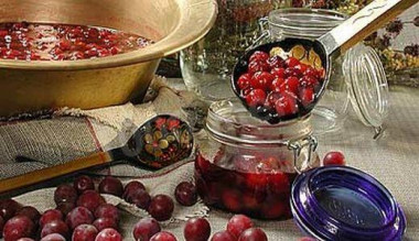 Варенье из боярышника с косточками