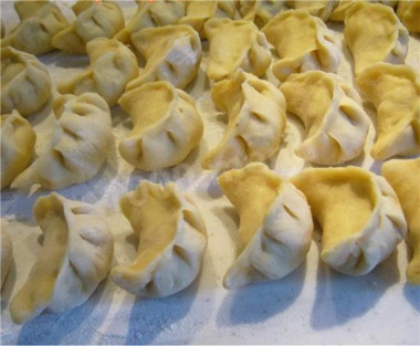 Заварные вареники с клубникой на пару