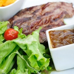 Заправка из печеного чеснока, соевого соуса и имбиря. Рецепт