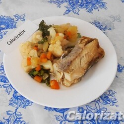 Минтай с овощами