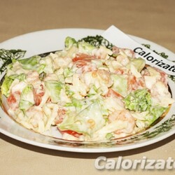 Салат нежный с креветками и сыром