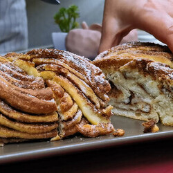 Розовый баклажан | Творожная плетенка необыкновенной красоты и вкусноты. Тесто за 5 минут и даже начинка не нужна (только сахар и корица)