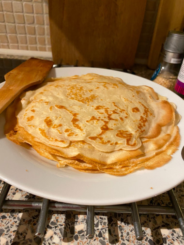 Блины на рецепт тонкие с дырочками на молоке на дрожжах рецепт с фото