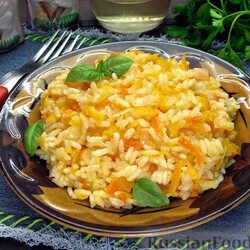 Рисовая каша с морковью и луком