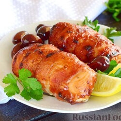 Куриное филе, запеченное в беконе